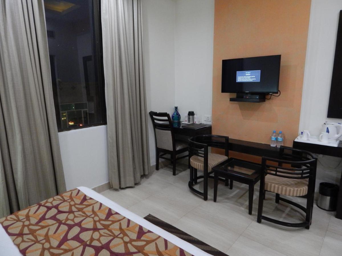 Hotel The Marque מטורה מראה חיצוני תמונה